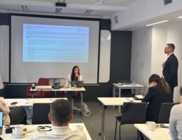 Warsztaty „DORA w&nbsp;praktyce instytucji finansowej – jak zapewnić pełną zgodność przedsiębiorstwa z&nbsp;wymogami rozporządzenia i&nbsp;przepisów wykonawczych oraz oczekiwań Nadzoru?”